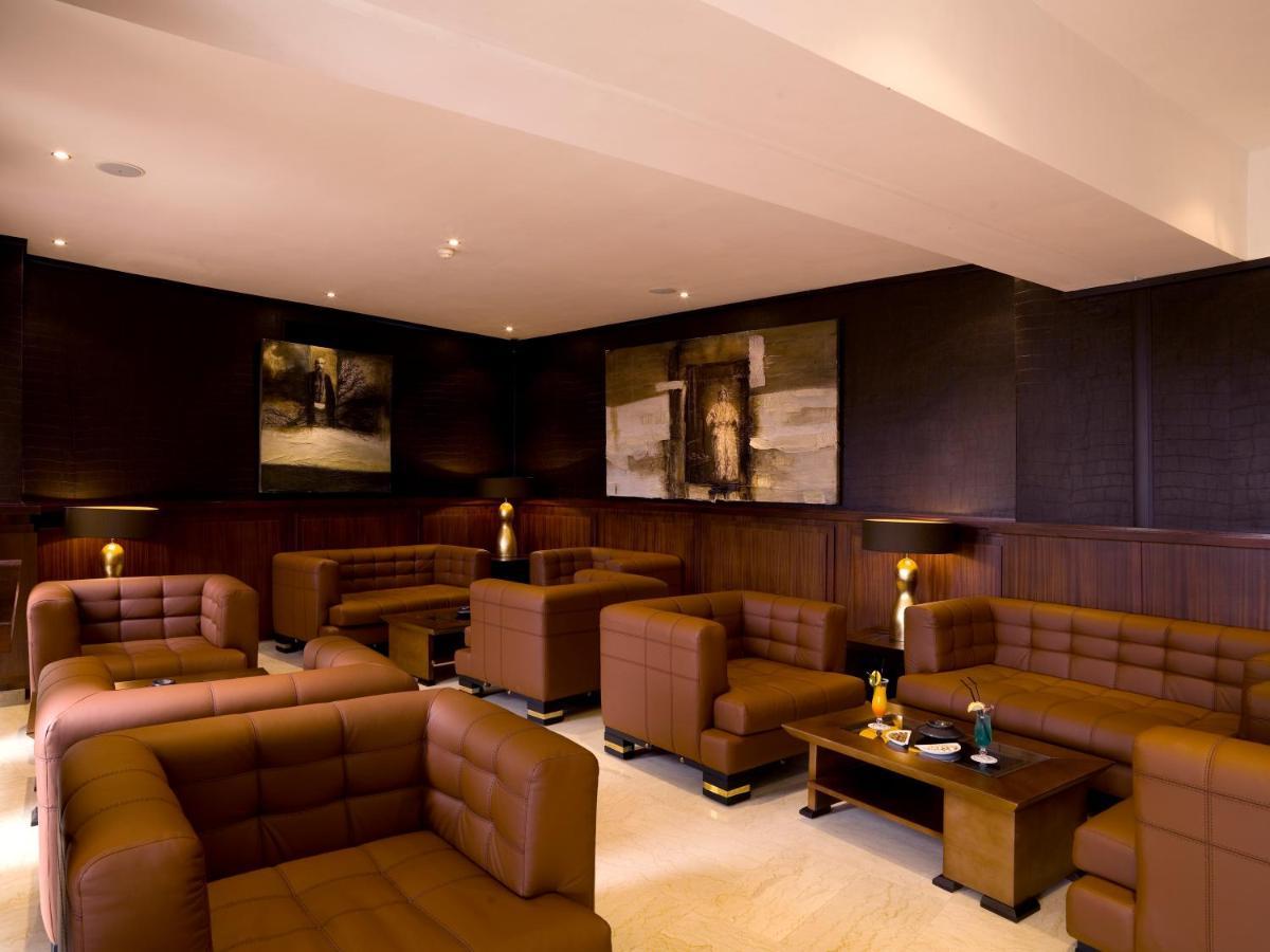 Palais Medina Riad Resort Fes Exterior photo The lounge at the airport