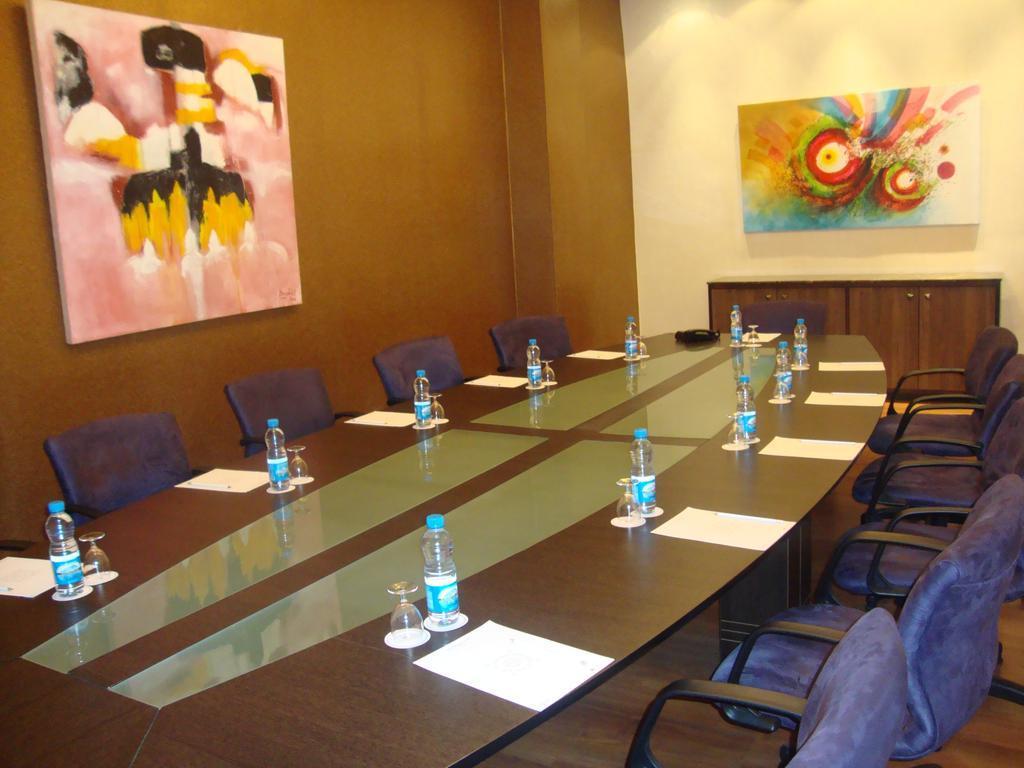 Palais Medina Riad Resort Fes Exterior photo A meeting room at the hotel