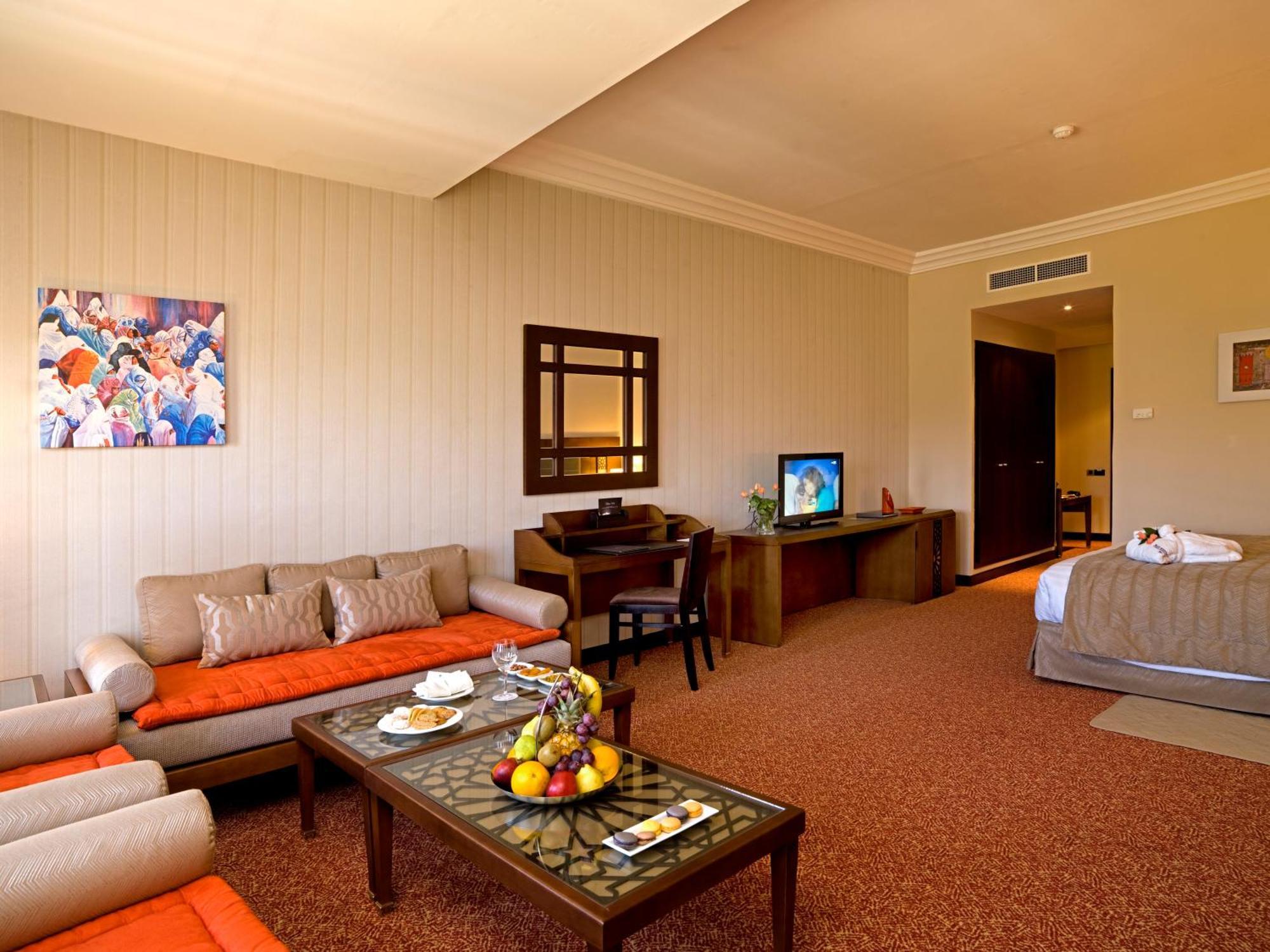 Palais Medina Riad Resort Fes Exterior photo A suite at the hotel